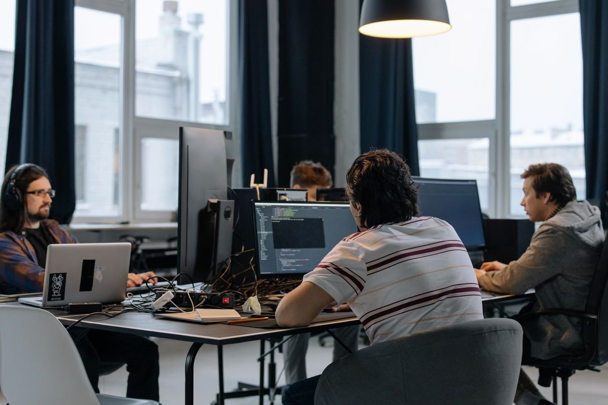 Nearivo fulfillment team at work